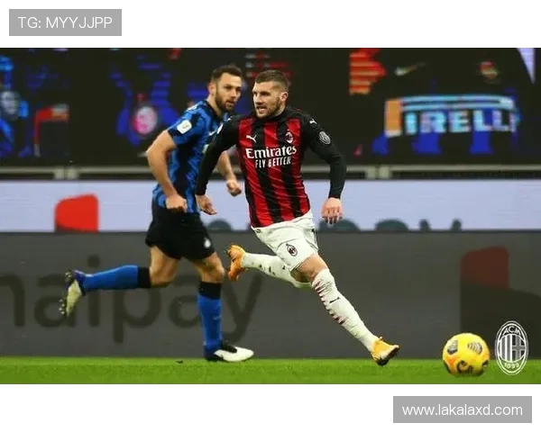 球迷凌晨 4 点打卡晒图:我是全场第一! 球迷凌晨 4 点打卡晒图:我是全场第一!